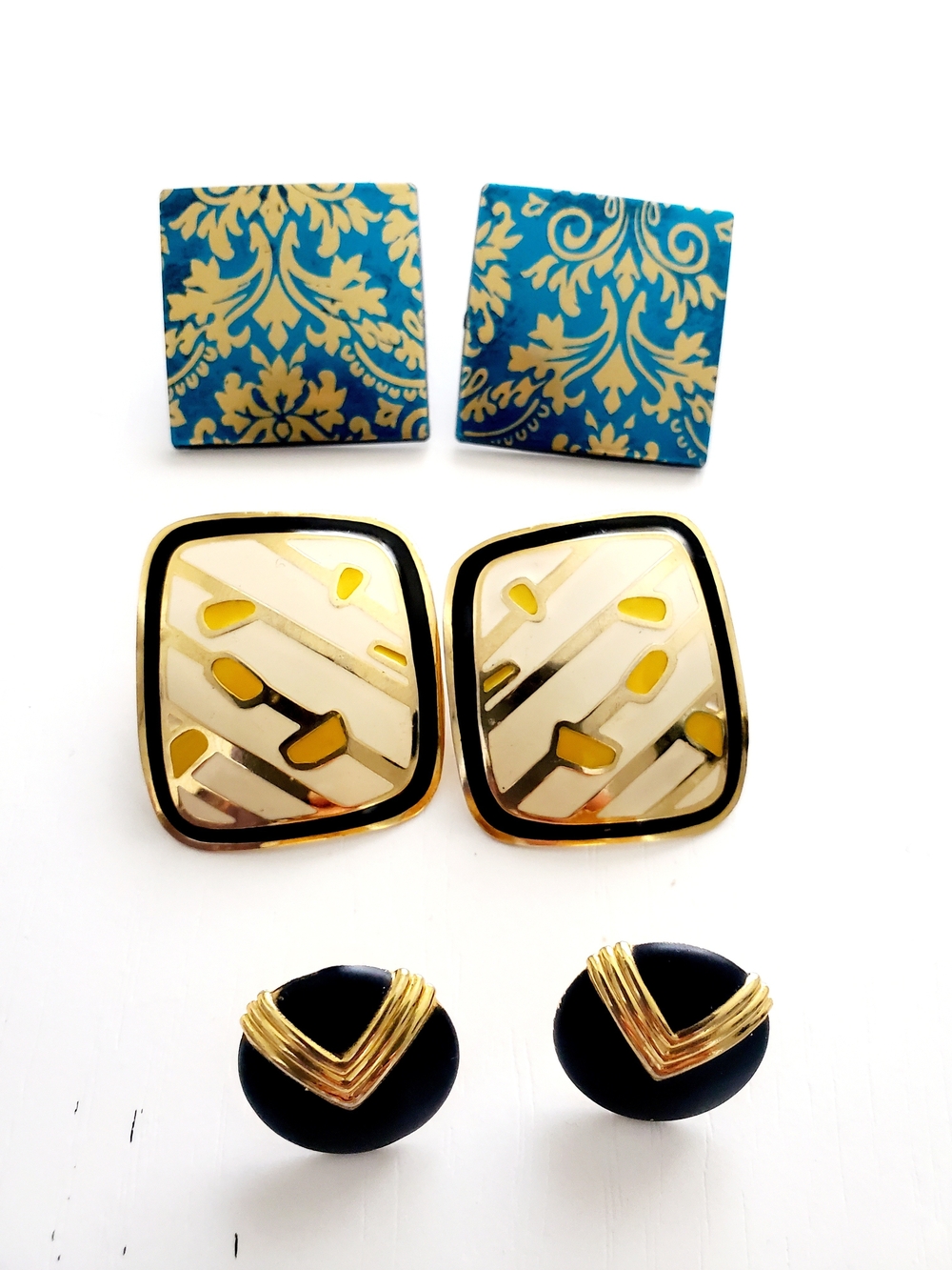 Gold and Black V-Accent Button Earrings - 80s 90s